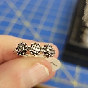 Sunflower Silver Tone Ring Size 5